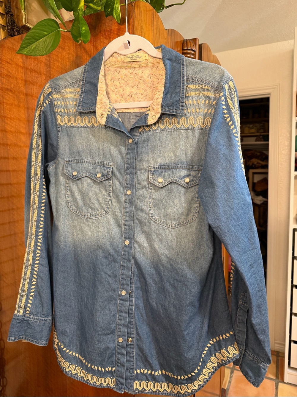 Tasha Polizzi Collection Embroidered Chambray Shirt M Western Boho